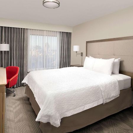 Hampton Inn & Suites Anaheim Гарден Гров Экстерьер фото
