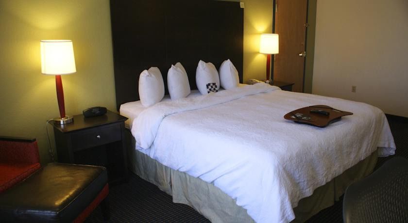 Hampton Inn & Suites Anaheim Гарден Гров Экстерьер фото
