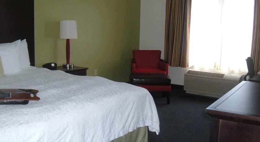 Hampton Inn & Suites Anaheim Гарден Гров Экстерьер фото